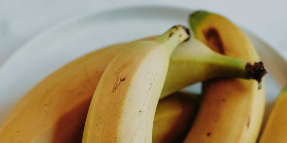 Is eating a banana really the same as six spoons of sugar? Here's what our science says