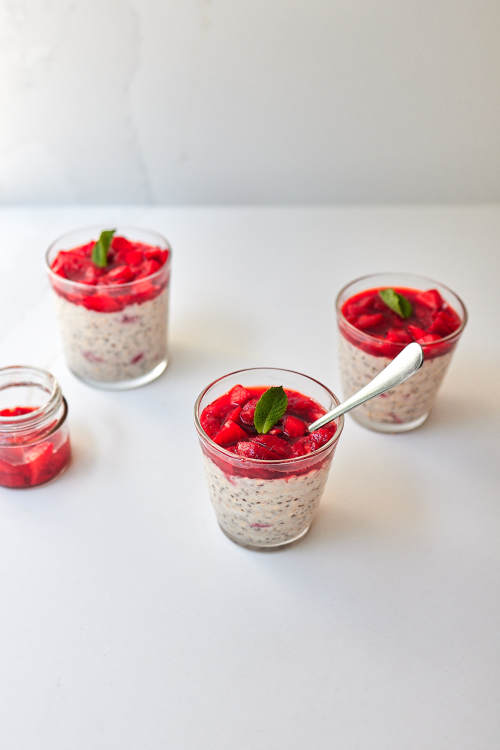 Strawberry Overnight Oats